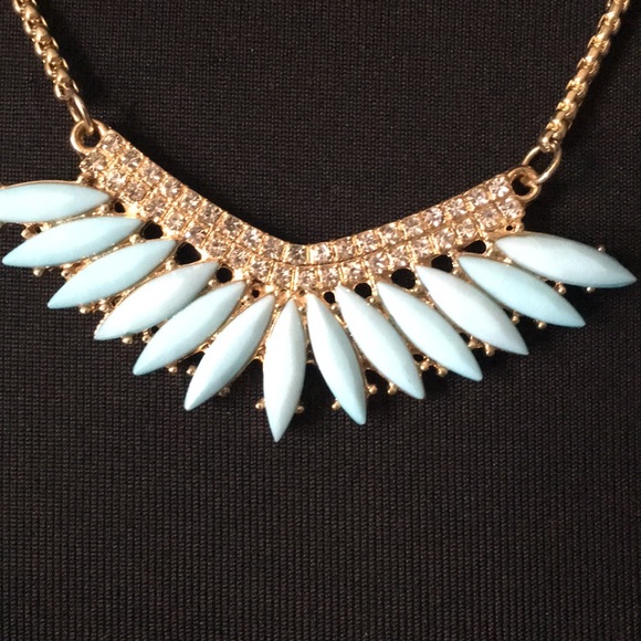 ❤️Cute Gold Necklace - Picture 2 of 2